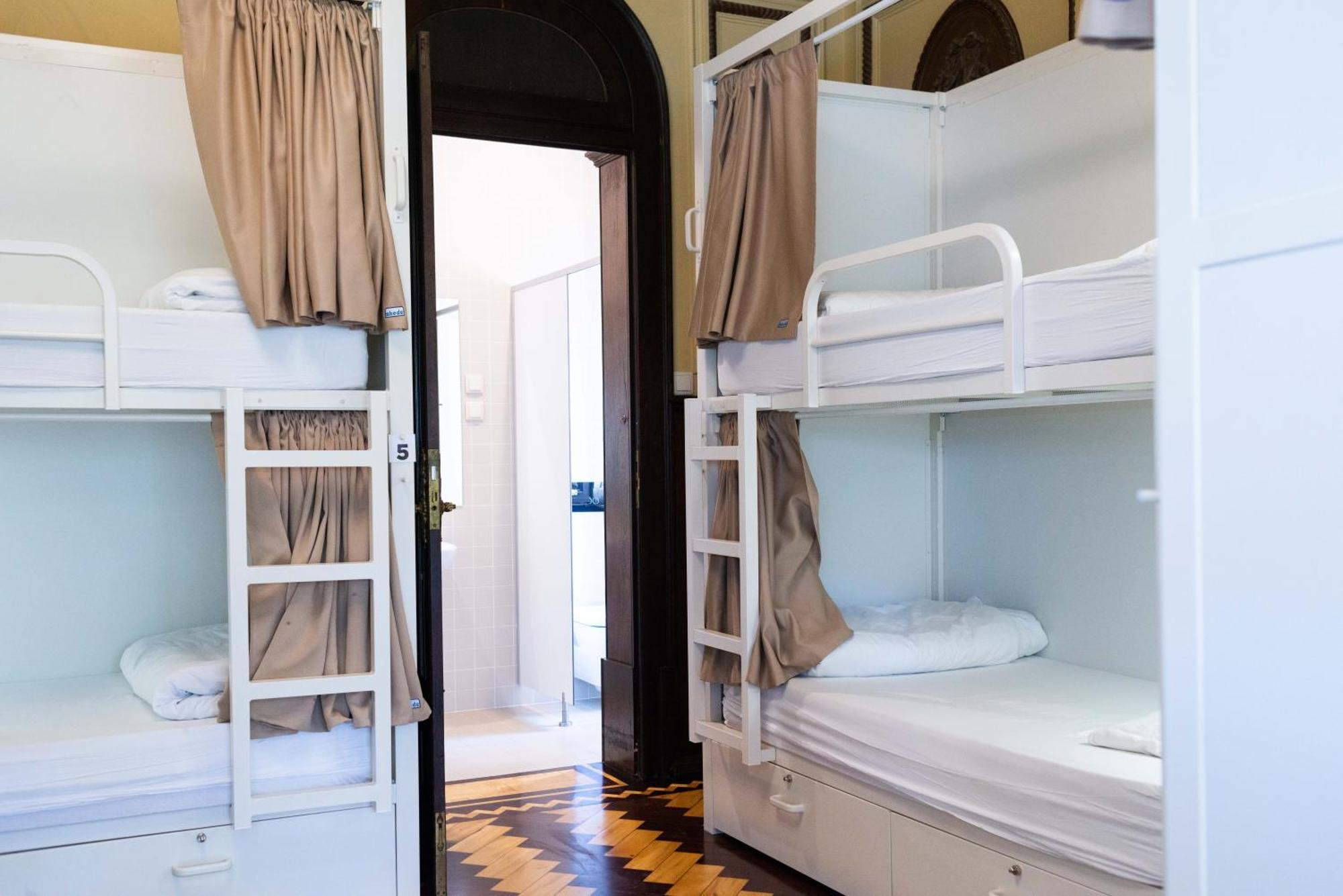 Sant Jordi Hostel