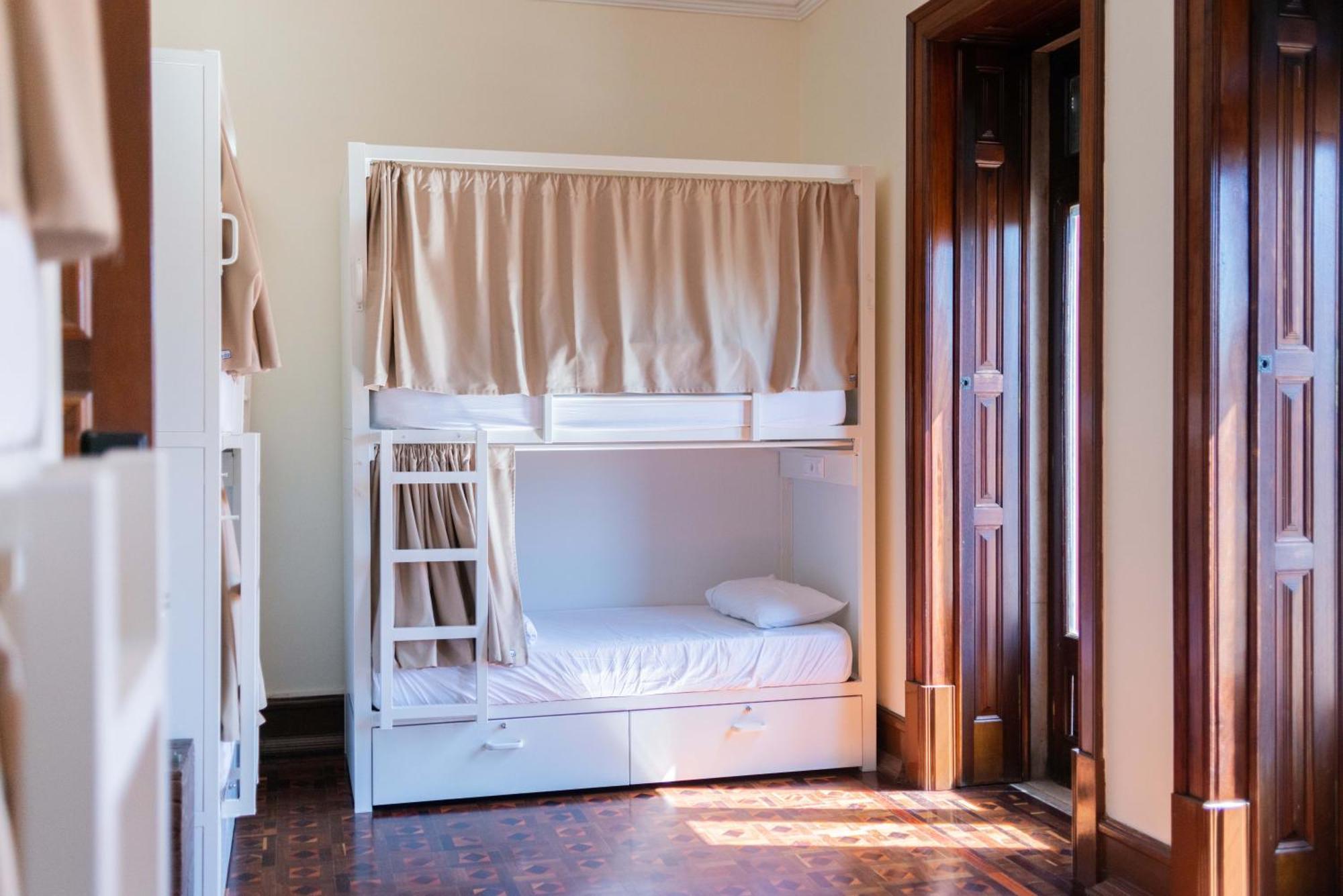 Sant Jordi Hostel
